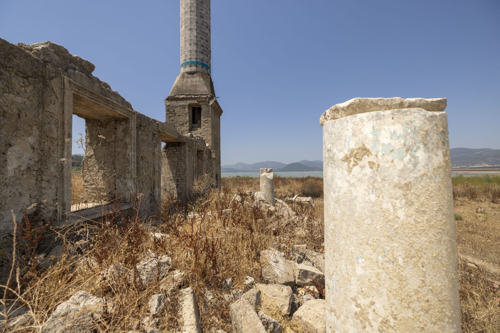 Küresel ısınma ve kuraklık barajları da etkiledi.  İZSU’dan suyu tasarruflu tüketme çağrısı