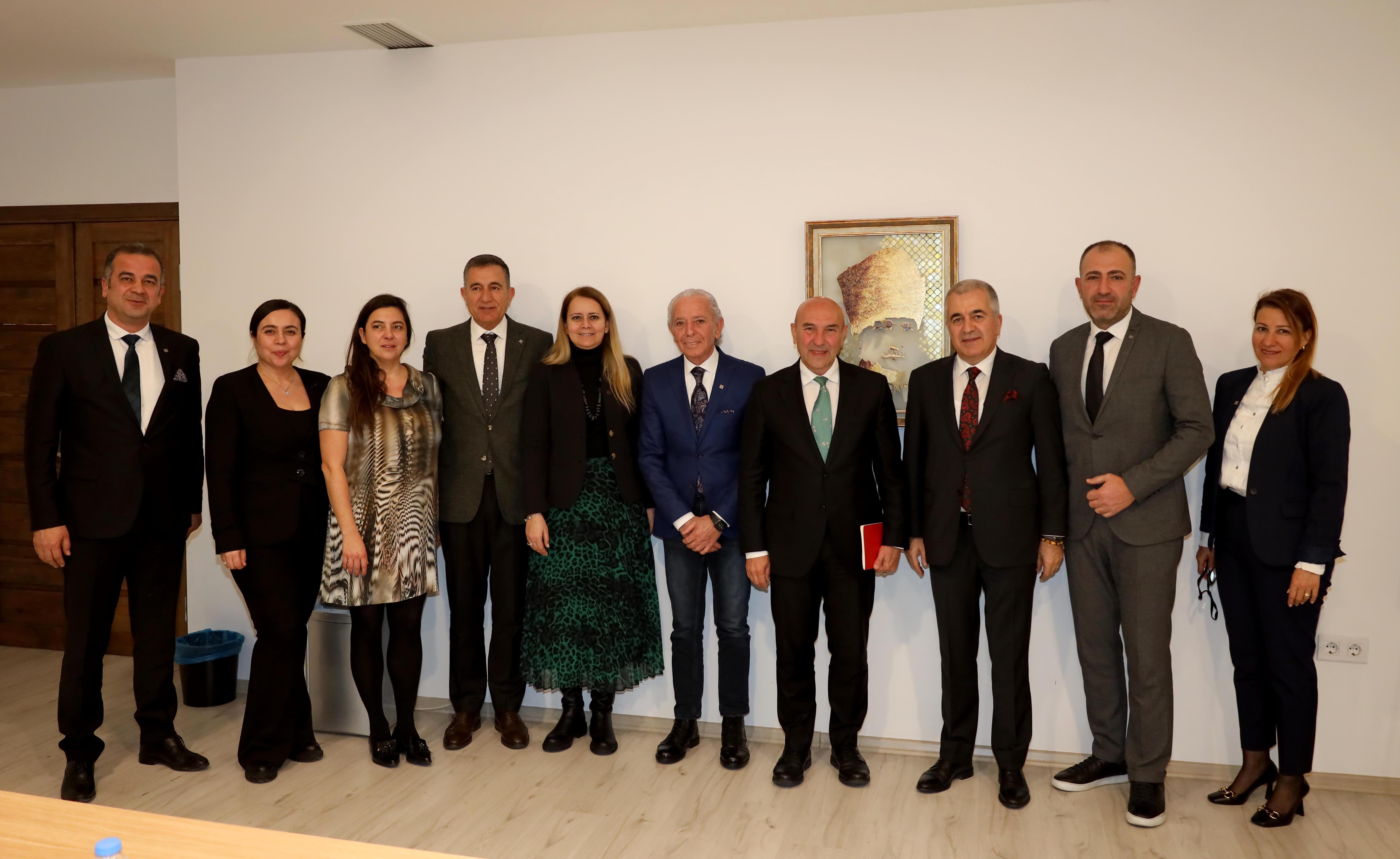 İzmir’deki fuarları birlikte büyütecekler