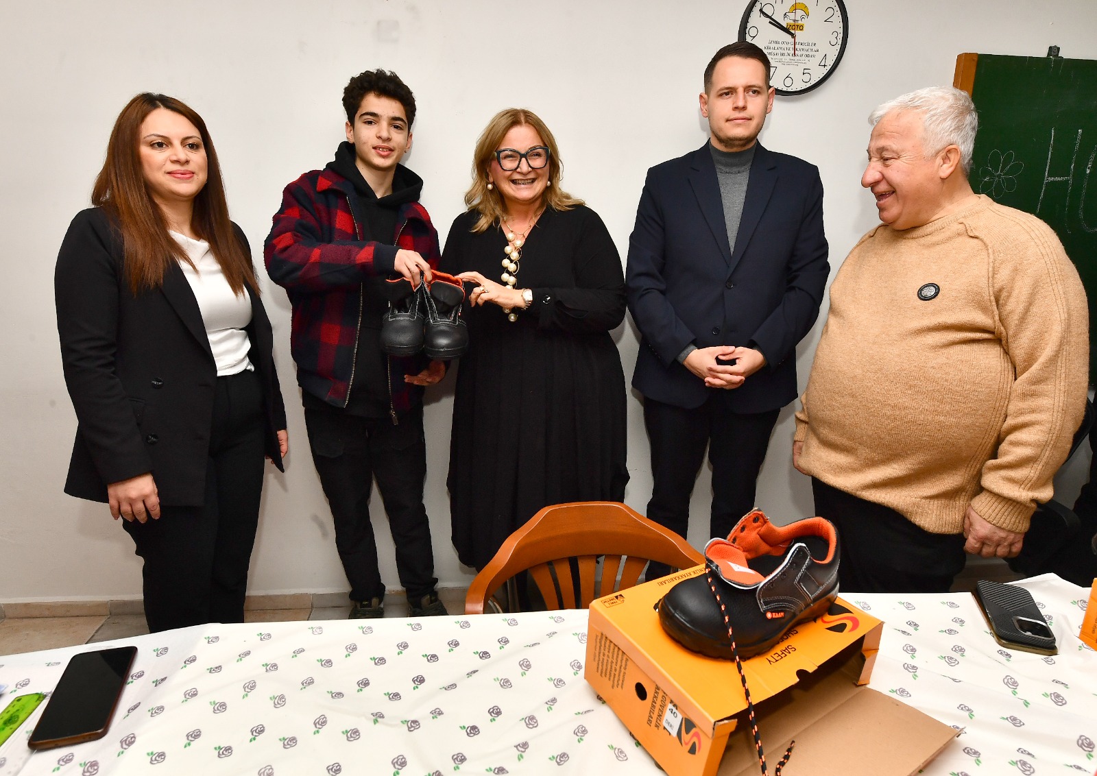 Sanayide staj yapan öğrencilere koruyucu ekipman desteği