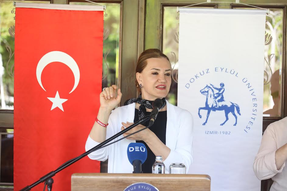 “ENGELLERİ AŞMAK İÇİN TOPLUMSAL BİLİNÇ GEREKLİ”