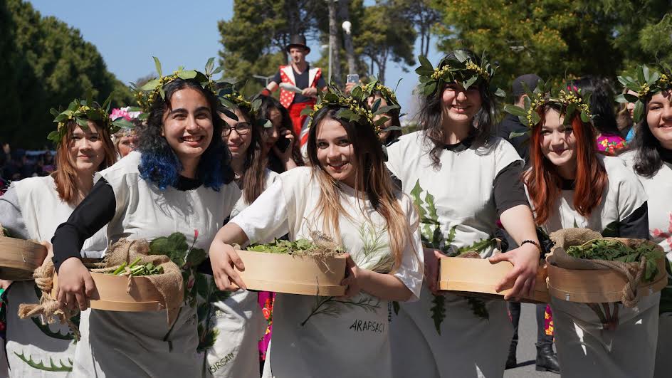 12.  ALAÇATI OT FESTİVALİ 27-30 NİSAN’DA YAPILACAK