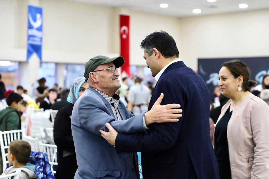 Aliağalılar İlk İftarda Bir Araya Geldi