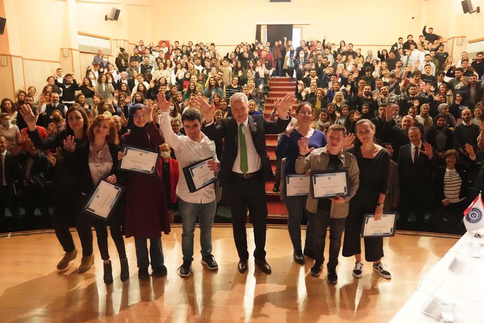 YÖK’ten EÜ İletişim Fakültesi Gazetecilik Bölümüne   “Engelsiz Program Nişanı”