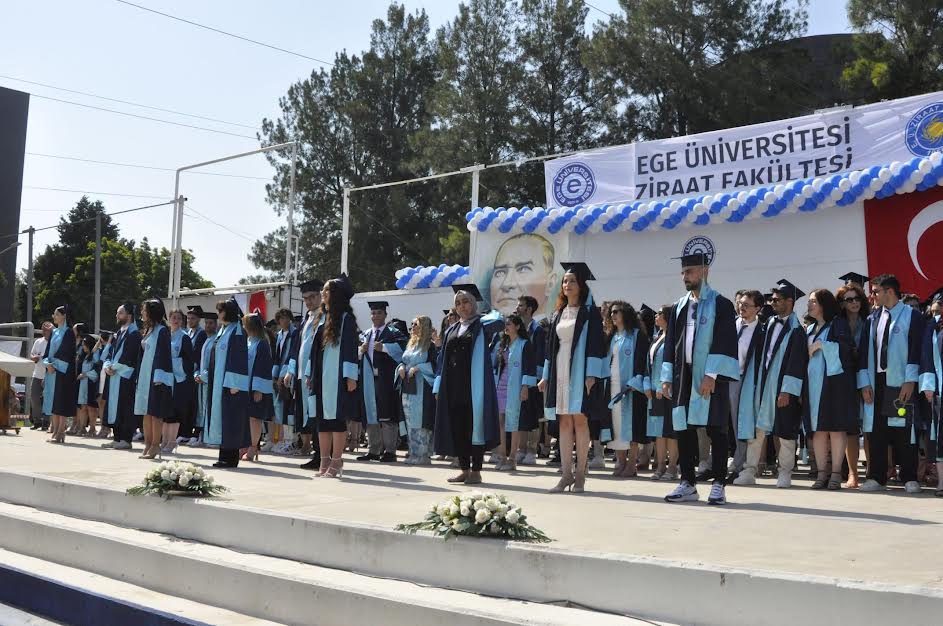 EÜ Ziraat Fakültesinde 64. Dönem  Mezuniyet Coşkusu