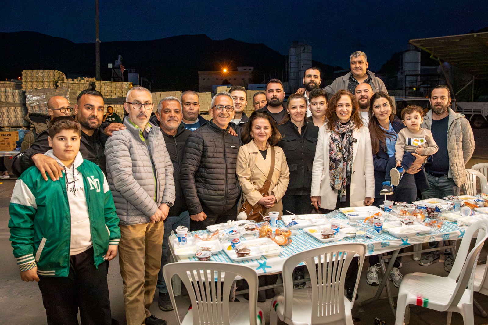 Başkan Ünsal ve belediye çalışanları iftar sofrasında buluştu