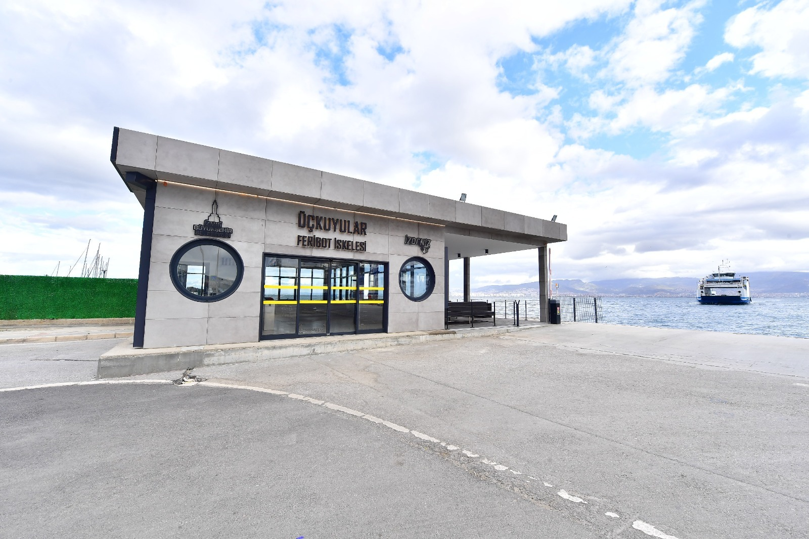 Üçkuyular İskelesi yeni yüzüyle hizmette