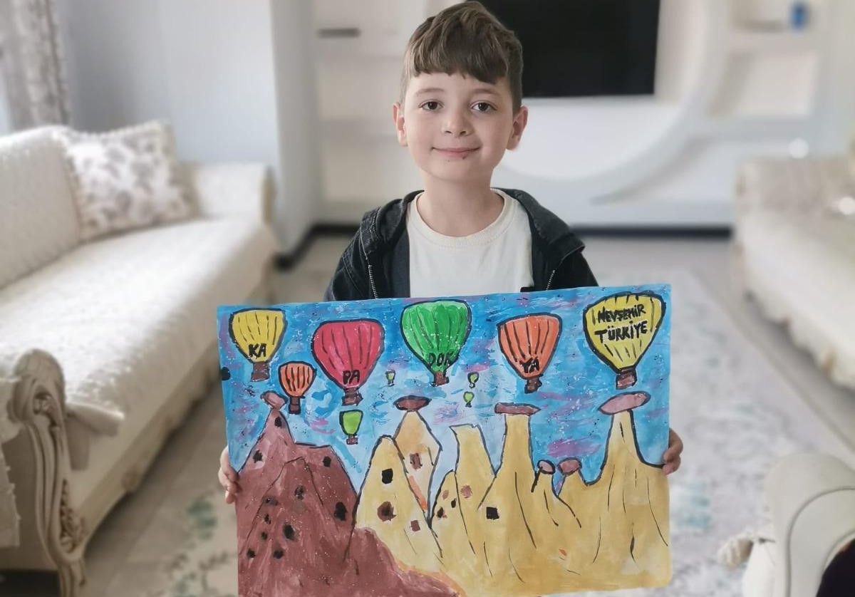 İzmirli küçük ressamlara Çin’den ödül