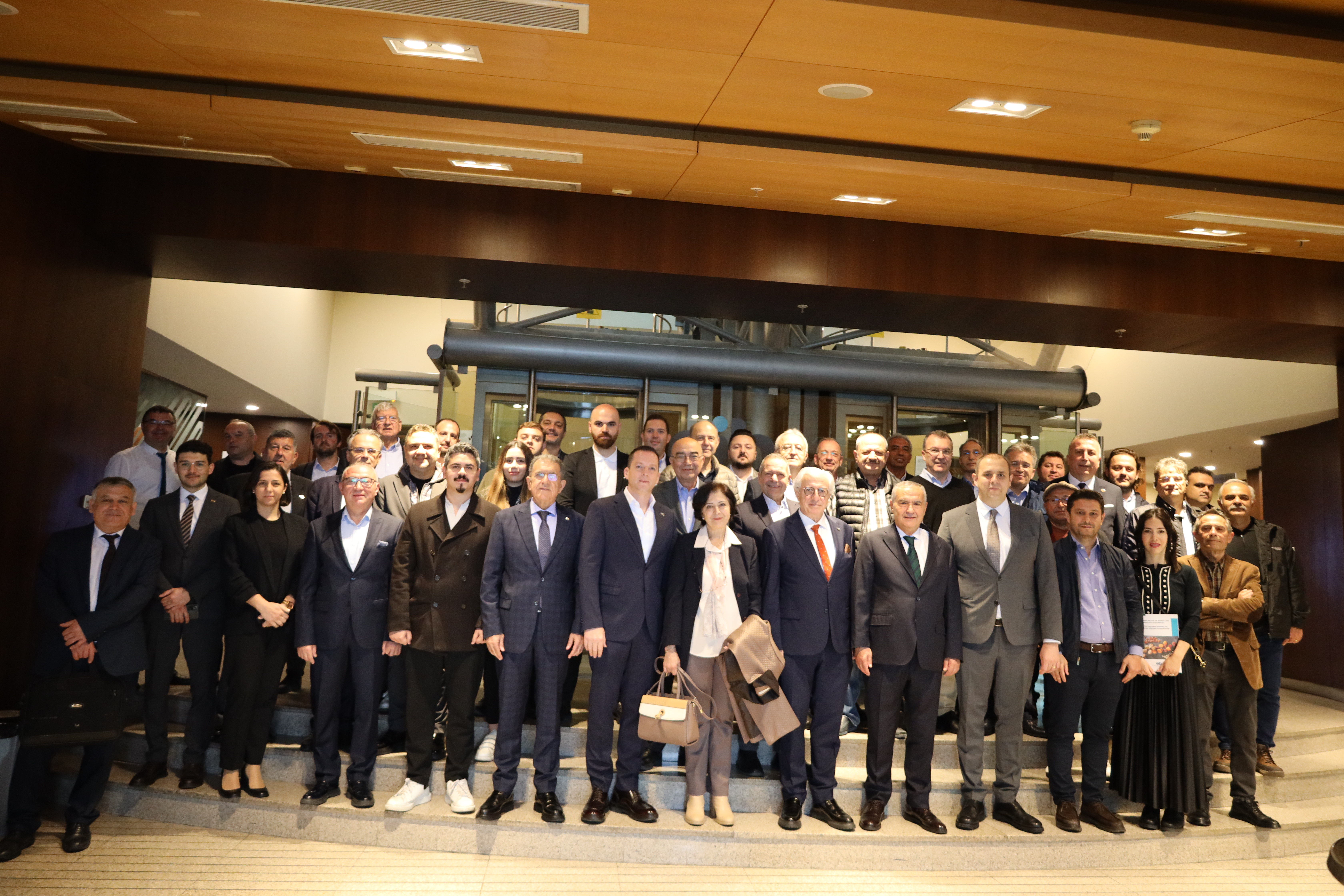 Kuru meyve ihracatçısı sorunların çözümü için Tarım ve Orman Bakanlığı’yla birlikte hareket etmek istiyor