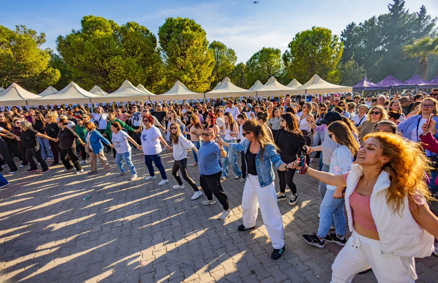 İzmir’de Balkan coşkusu; Kürsüde birlik çağrısı