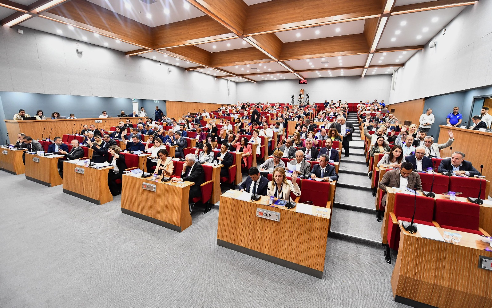 İzmir Büyükşehir Belediyesi ana hizmet binası için plan değişikliği