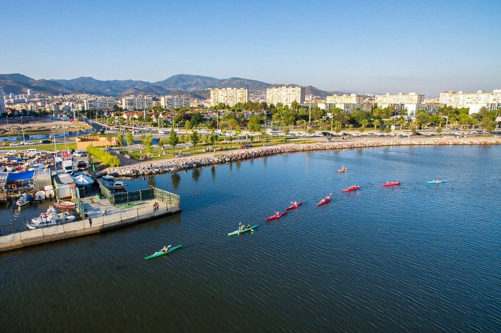 Karşıyaka’da kano kursları devam ediyor