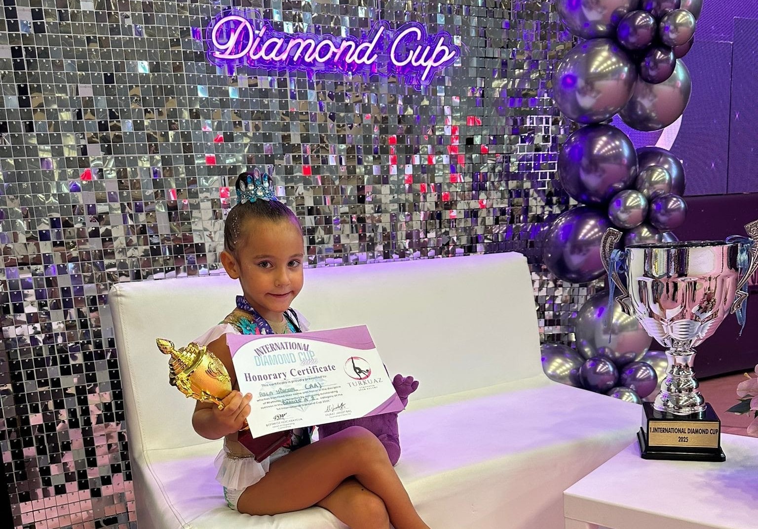 Kendi küçük, yeteneği büyük