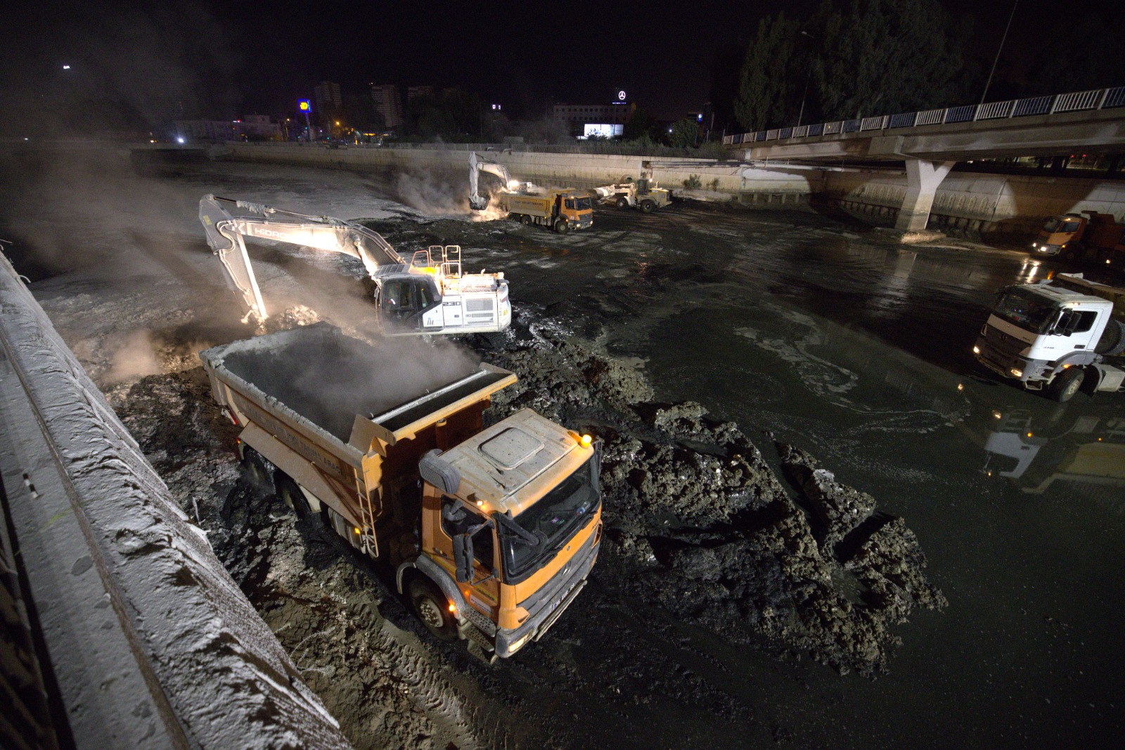 30 bin ton çamur çıkarıldı  Manda Çayı’nda temizlik seferberliği