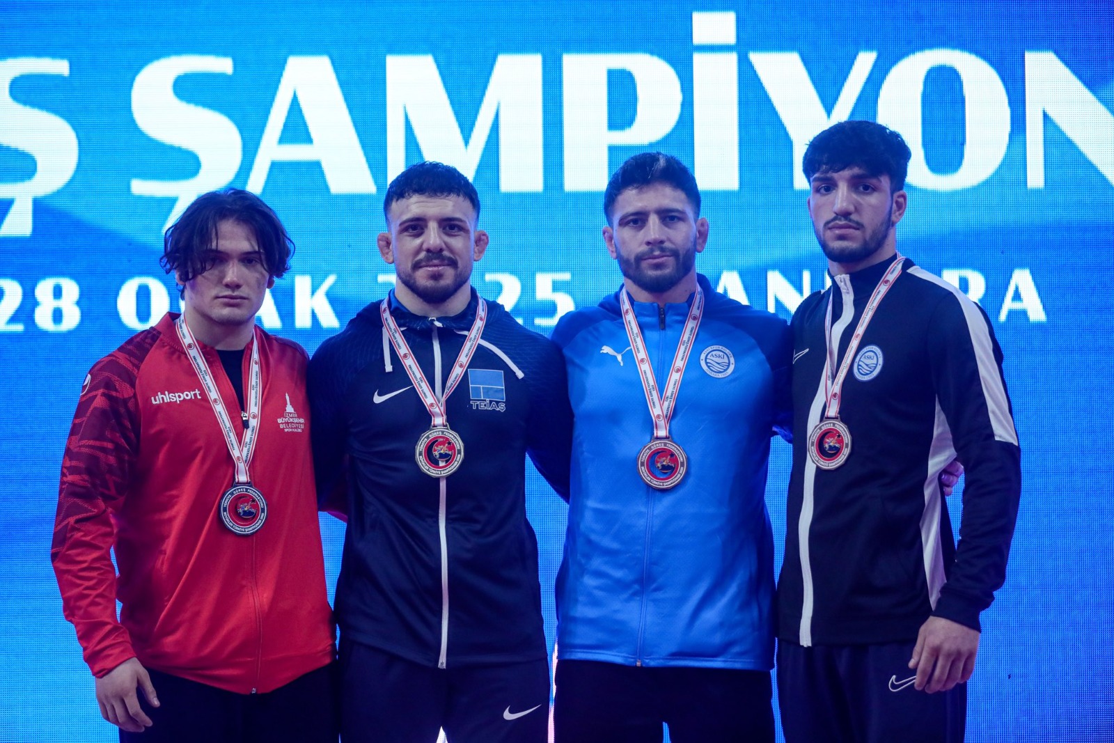 Spor Kenti İzmir yolunda büyük adım  Güreş takımı başkentten madalyalarla döndü