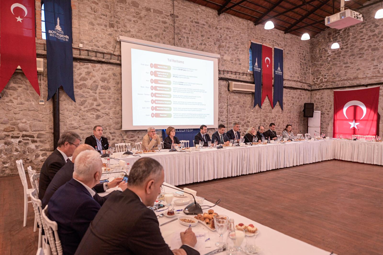 Başkan Tugay’dan kentsel dönüşümde kararlılık mesajı