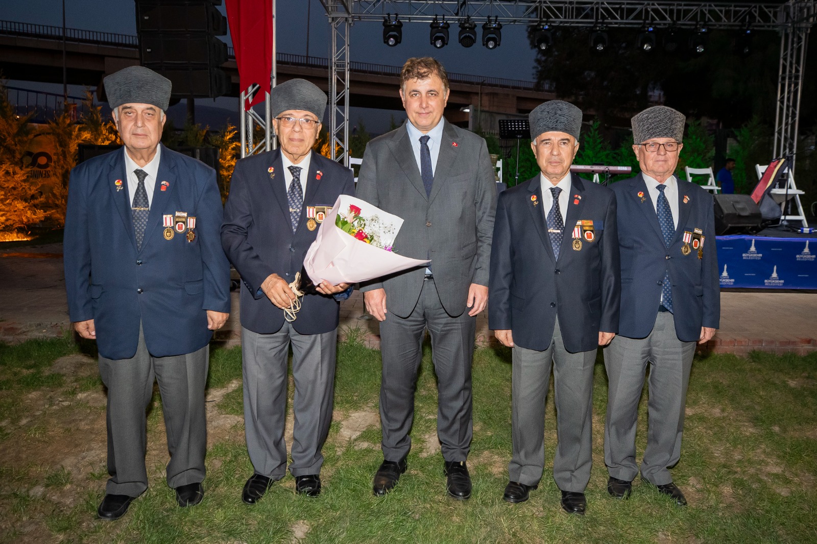 Başkan Tugay şehit aileleri ve gazilerle buluştu  “Biz bir aileyiz”