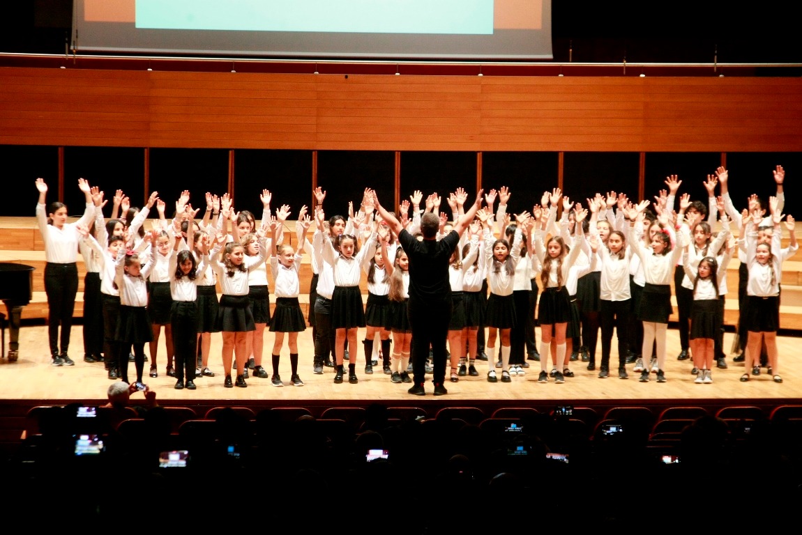İzmir Uluslararası Çoksesli Korolar Festivali sona erdi  154 koro, 6 bin korist İzmir’de buluştu
