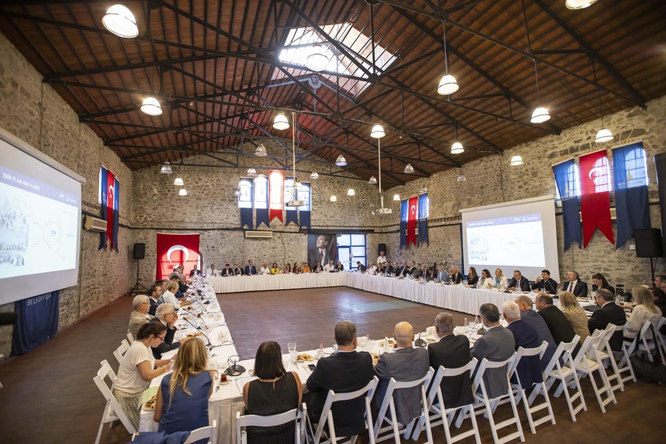 Tugay: Bütün dünya dursa da biz durmayacağız