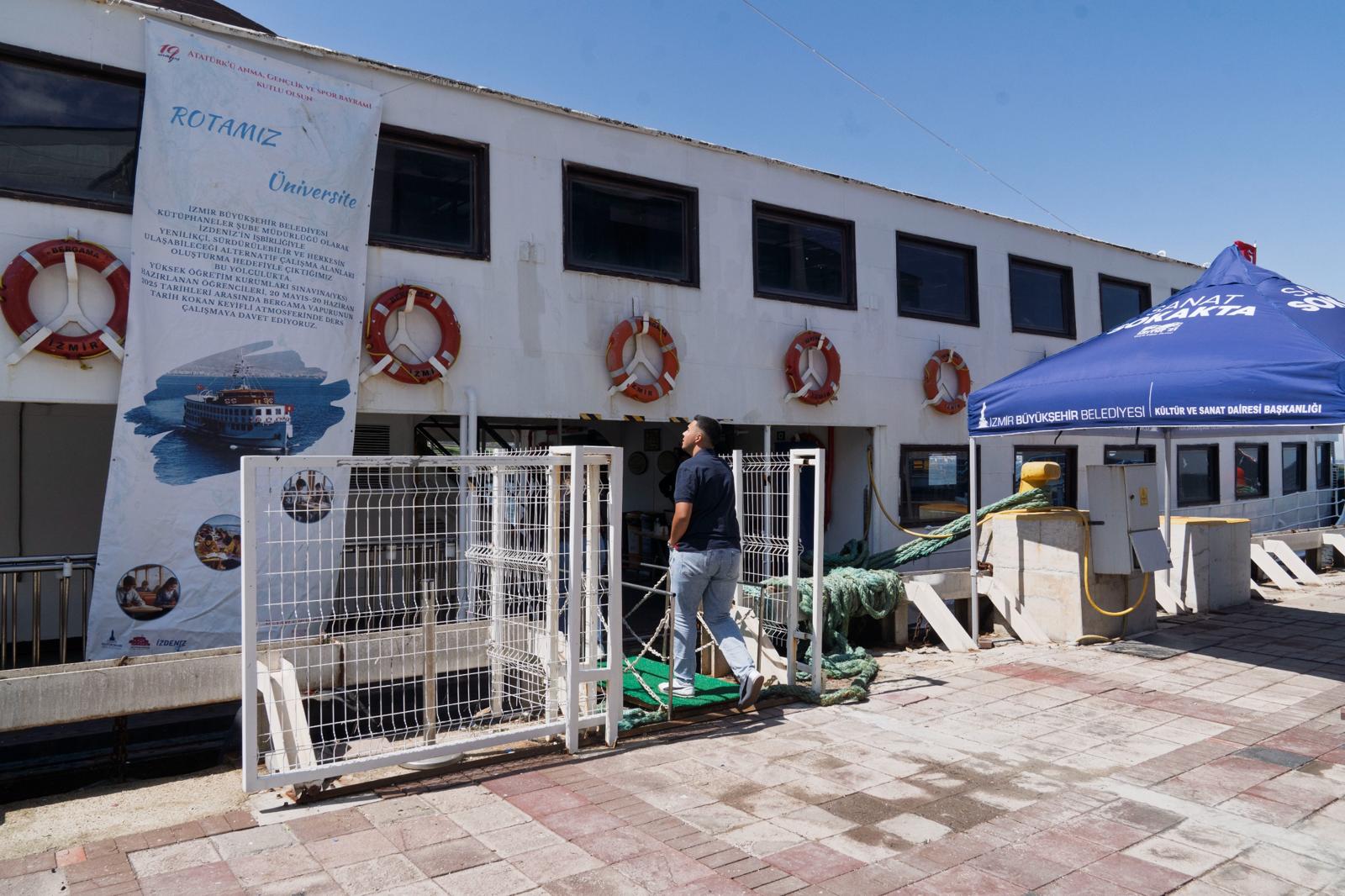 Bergama Vapuru gençler için demir attı: Rotamız Üniversite