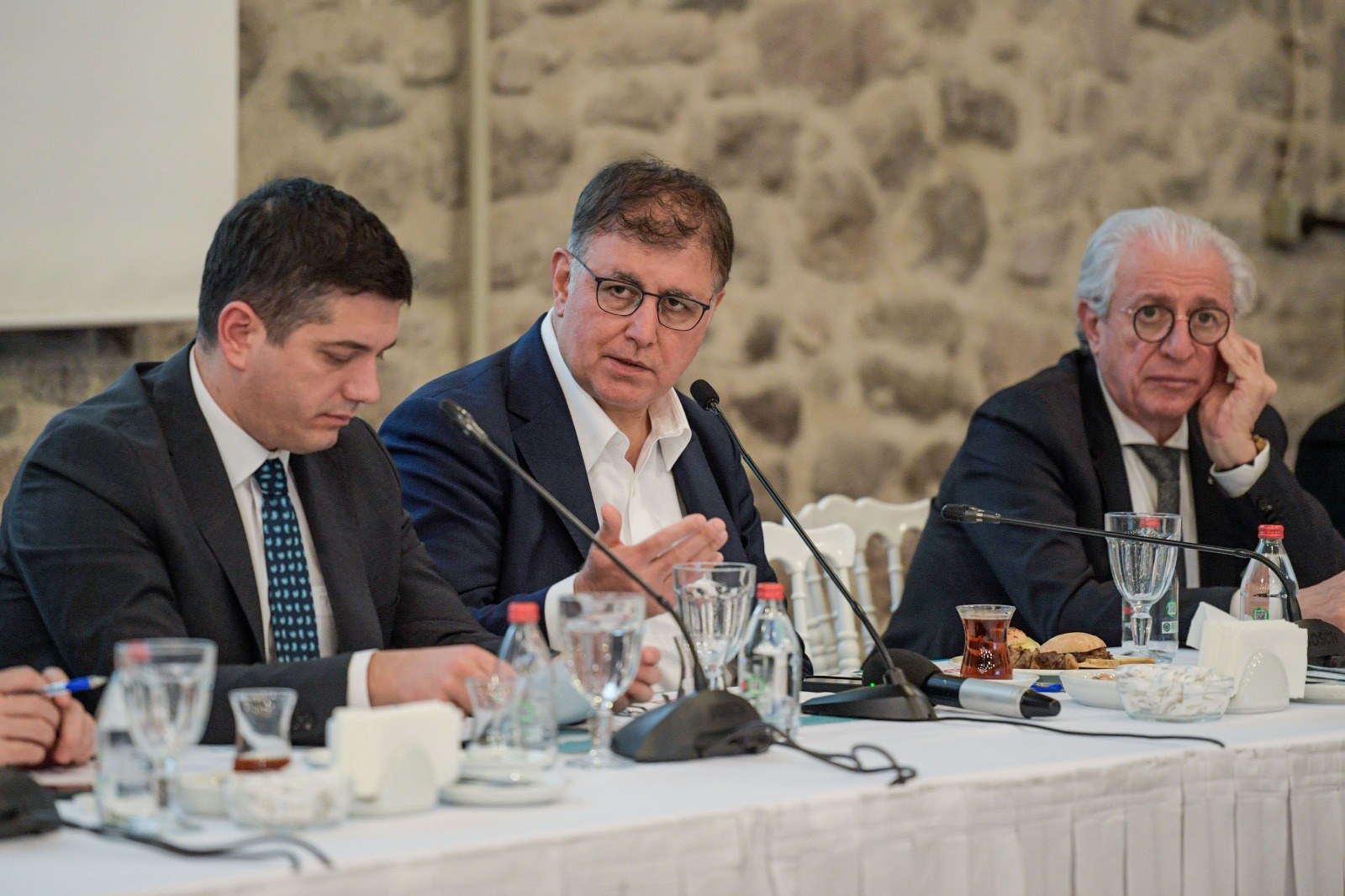 “İzmir’in kronik sorunu çözülüyor”