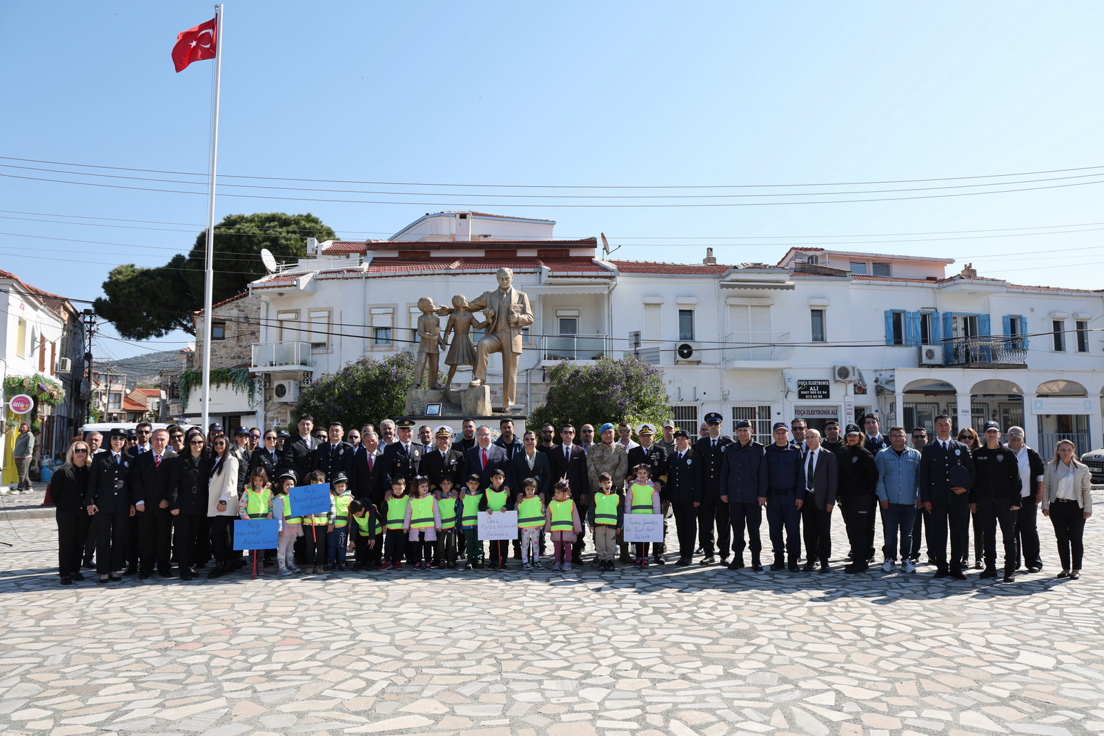 Türk Polis Teşkilatının Kuruluşunun 180 Yılı Foçada Kutlandı