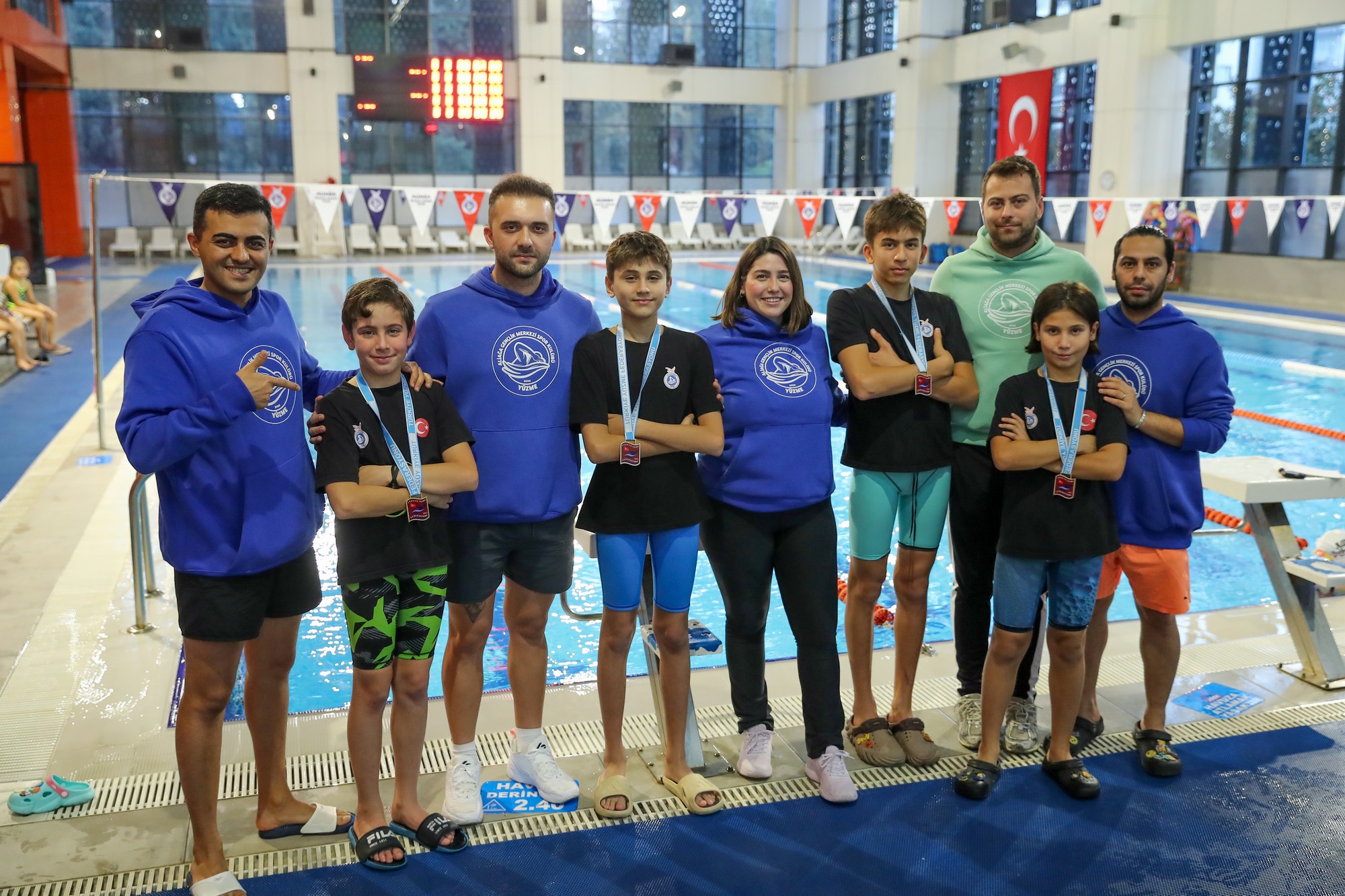 Aliağalı Genç Yüzücüler Türkiye Şampiyonası’na Gidiyor