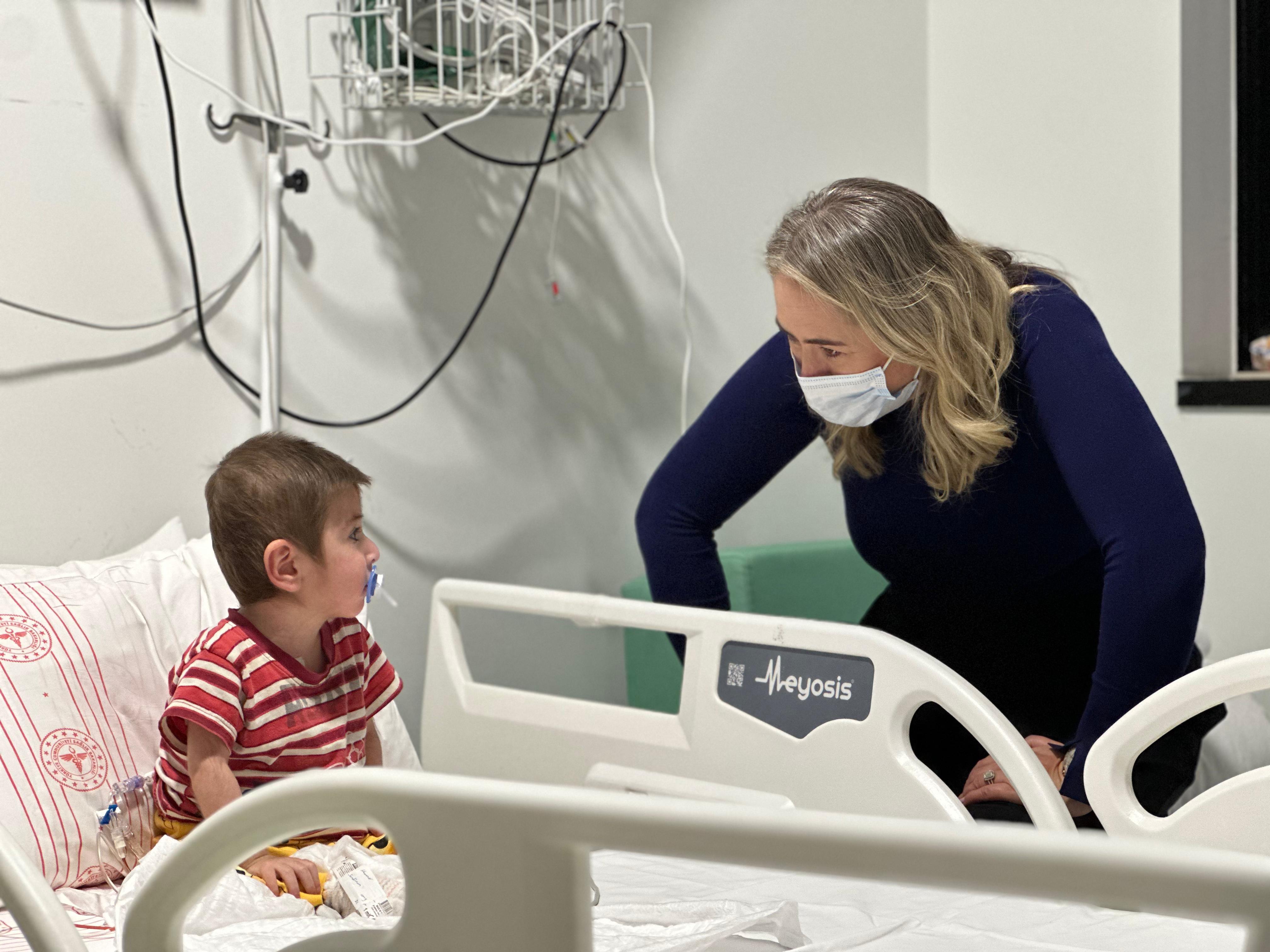 AK Partili İzmir milletvekili Ceyda bölünmez Çankırı Lösemili Çocukları Ziyaret Etti