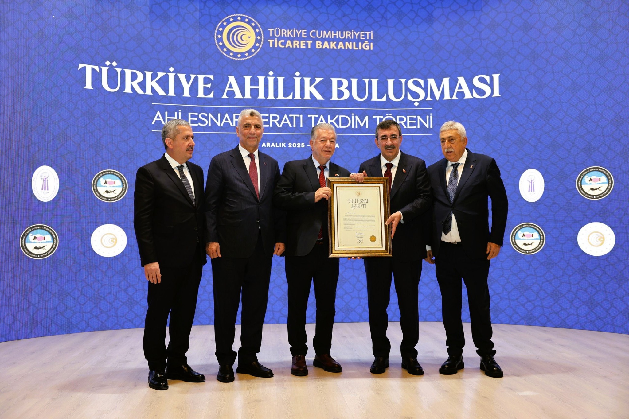 Yalçın Ata' Ya Büyük Onur