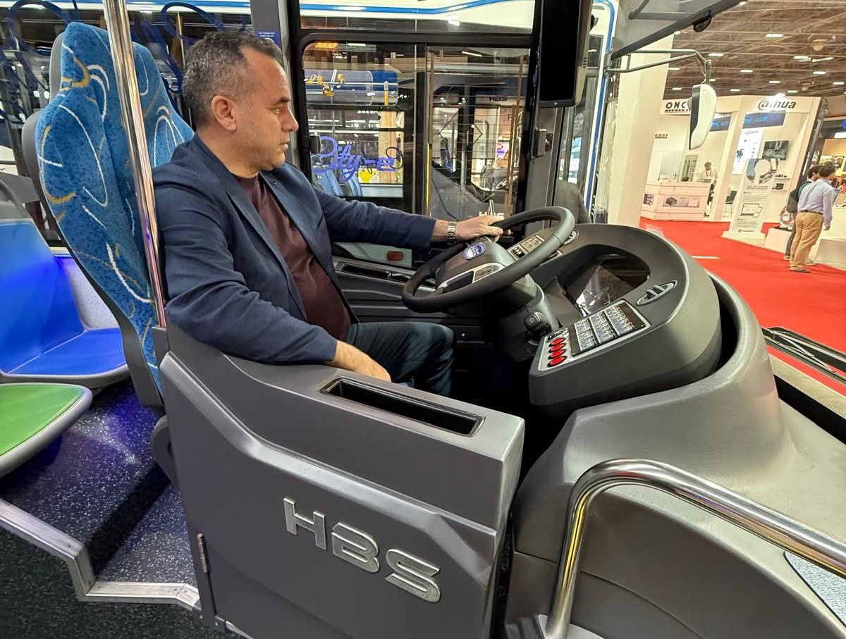 İzmir’de Elektrikli Minibüslere Hazırlanıyorlar…