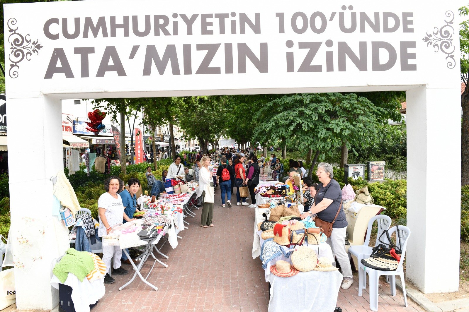 Çiğli’de Anneler Günü coşkusu renkli etkinliklerle başladı