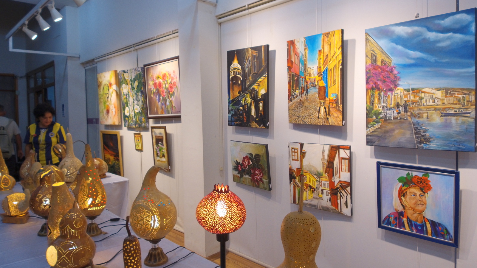 KURS ARKADAŞLIĞINDAN SERGİ ORTAKLIĞINA