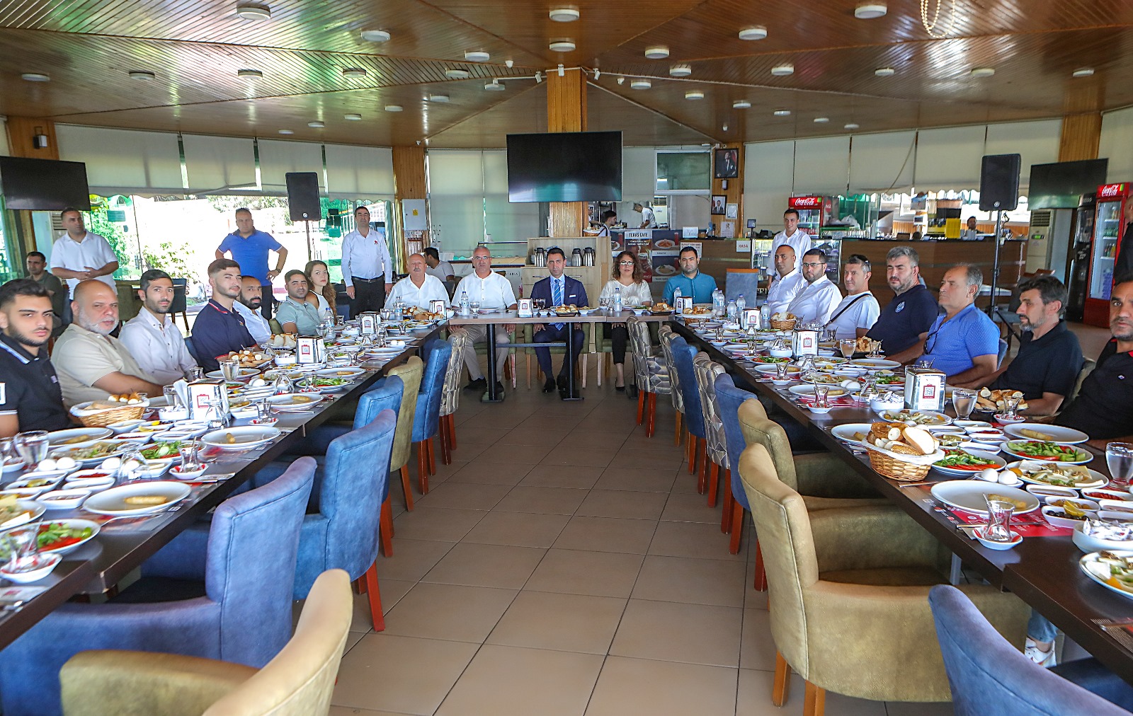 Bayraklı Belediyesinden amatör spor kulüplerine 1 milyon liralık destek