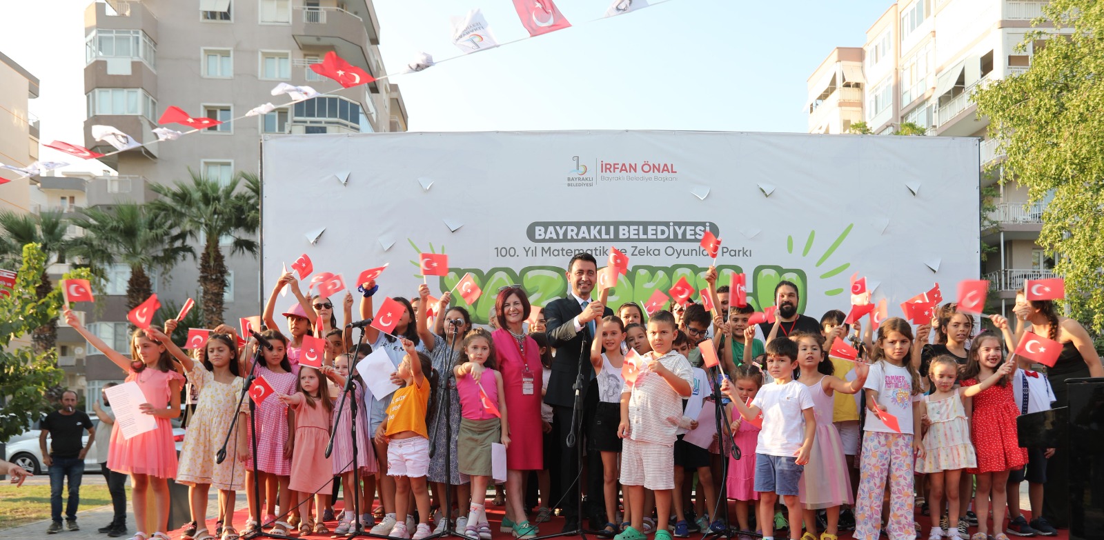 Bayraklı’da yaz okullarına muhteşem final