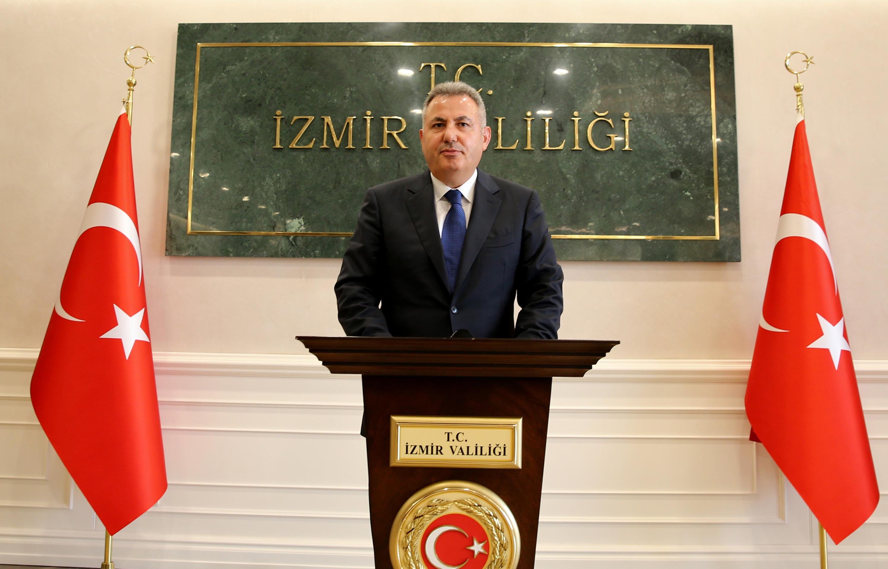 İzmir Valisi Dr. Süleyman Elban Göreve Başladı