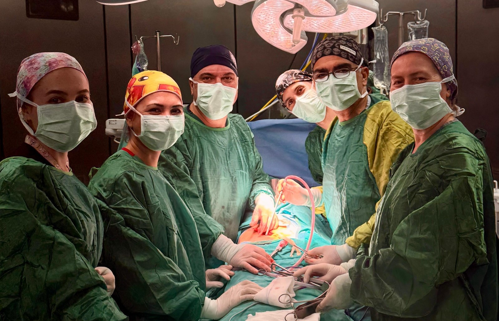 DEÜ Hastanesinde 6 Günde 3 Böbrek Nakli: 34 Yılda 475 Hastaya Umut
