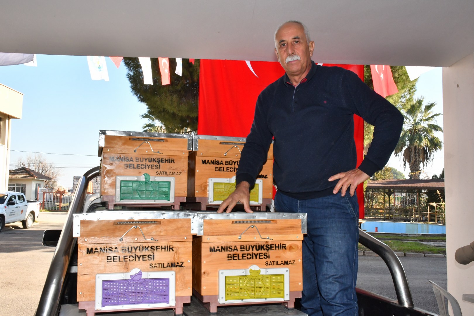 2 Bin Arı Kovanı Üreticiyle Buluştu