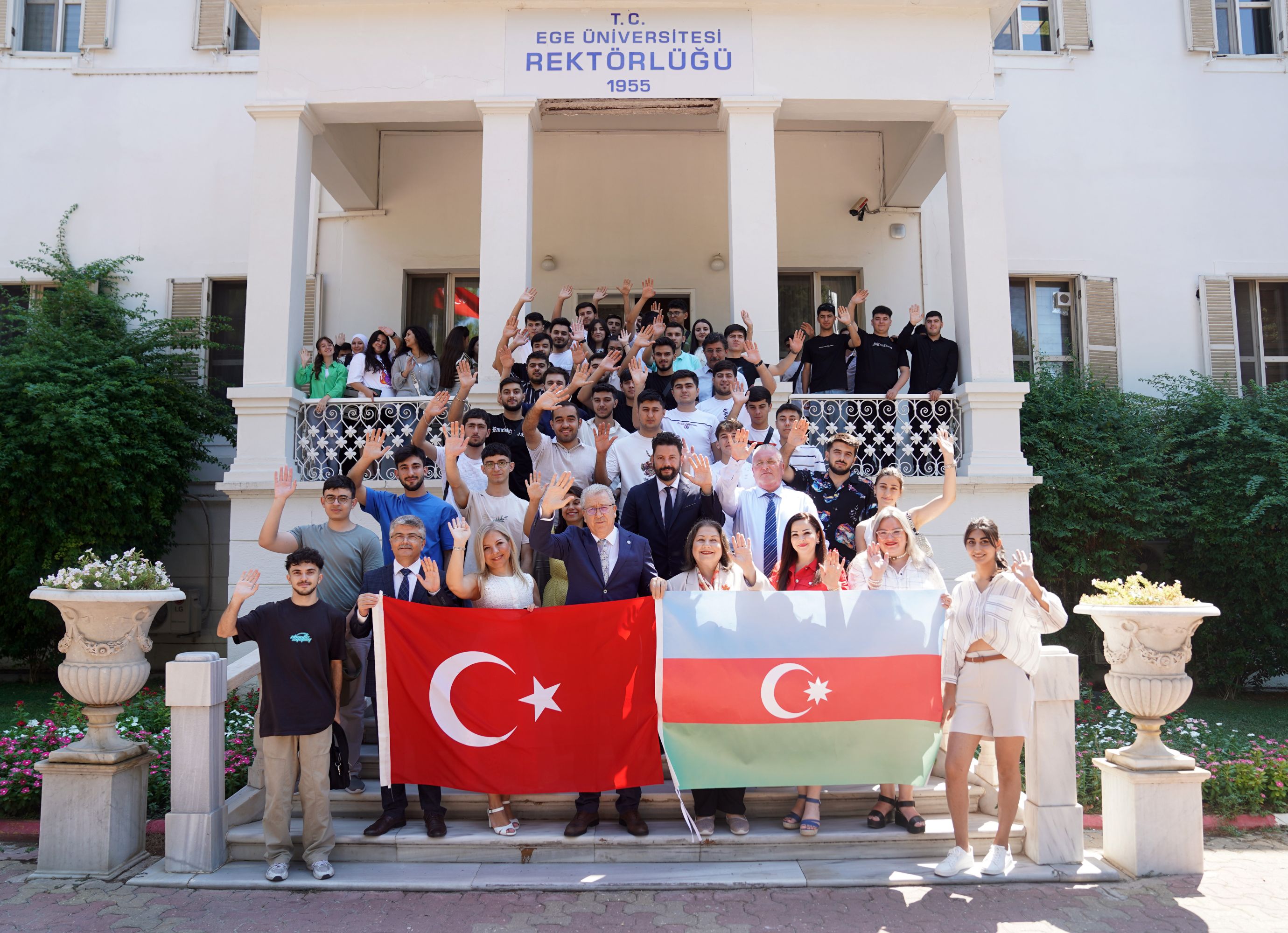 Azerbaycan Devlet Tarım Üniversitesi öğrencilerinden Rektör Budak’a ziyaret