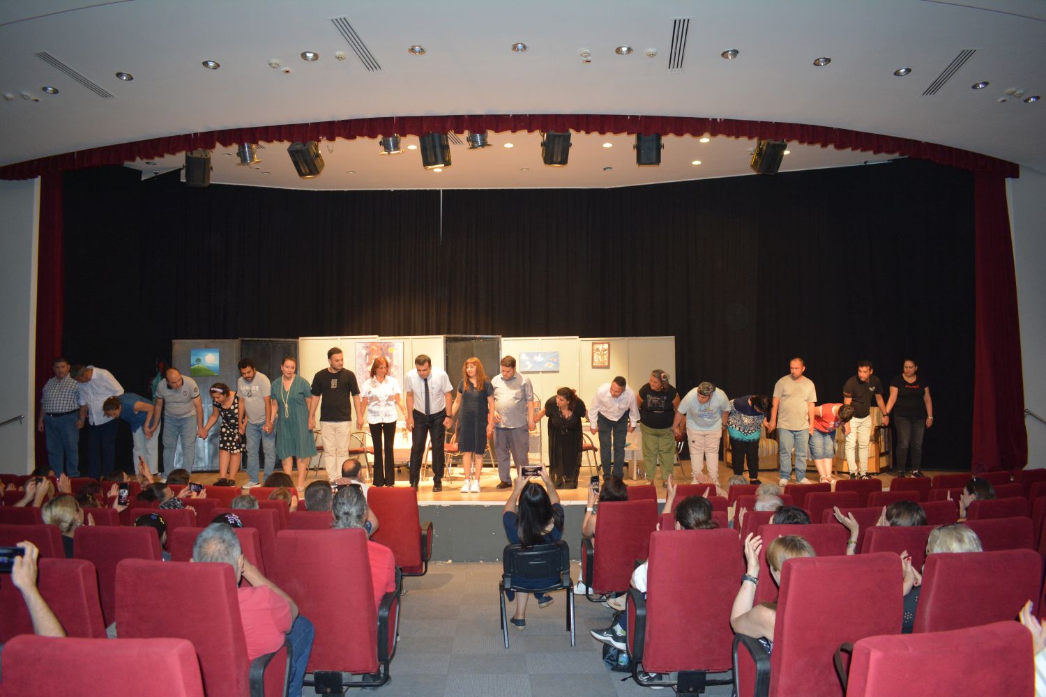 Ruh sağlığı tedavisi gören hastaların tiyatro oyunu beğeni topladı