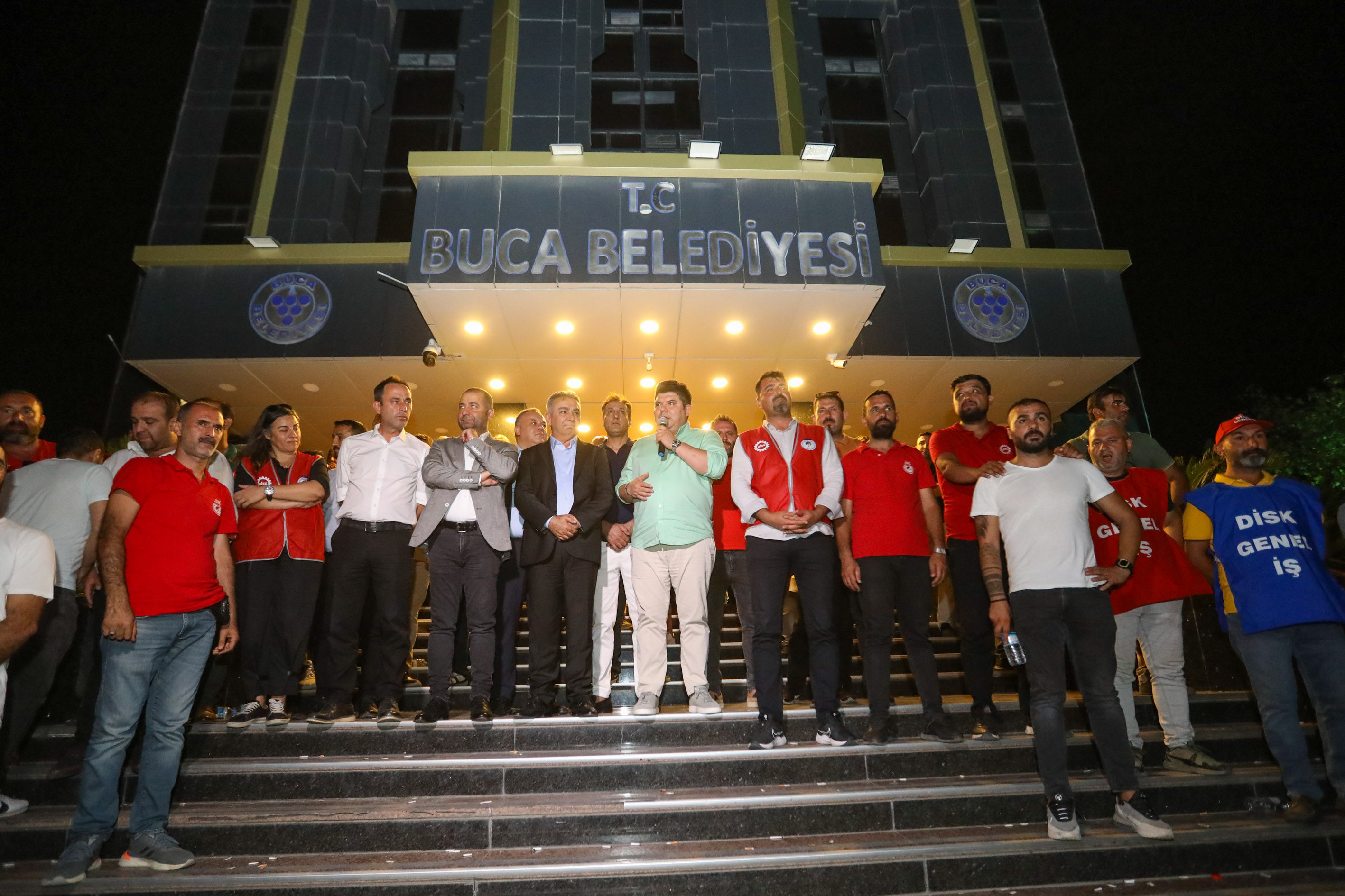 Buca Belediyesi işçilerinin yüzü güldü