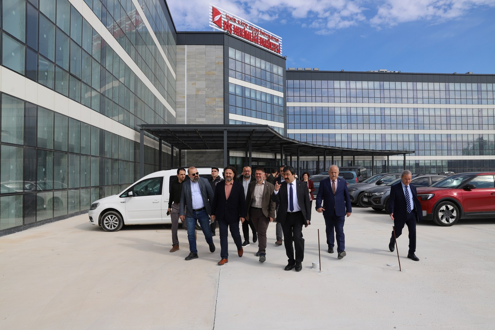 İKÇÜ Diş Hekimliği Fakültesinde Taşınma Süreci Başladı