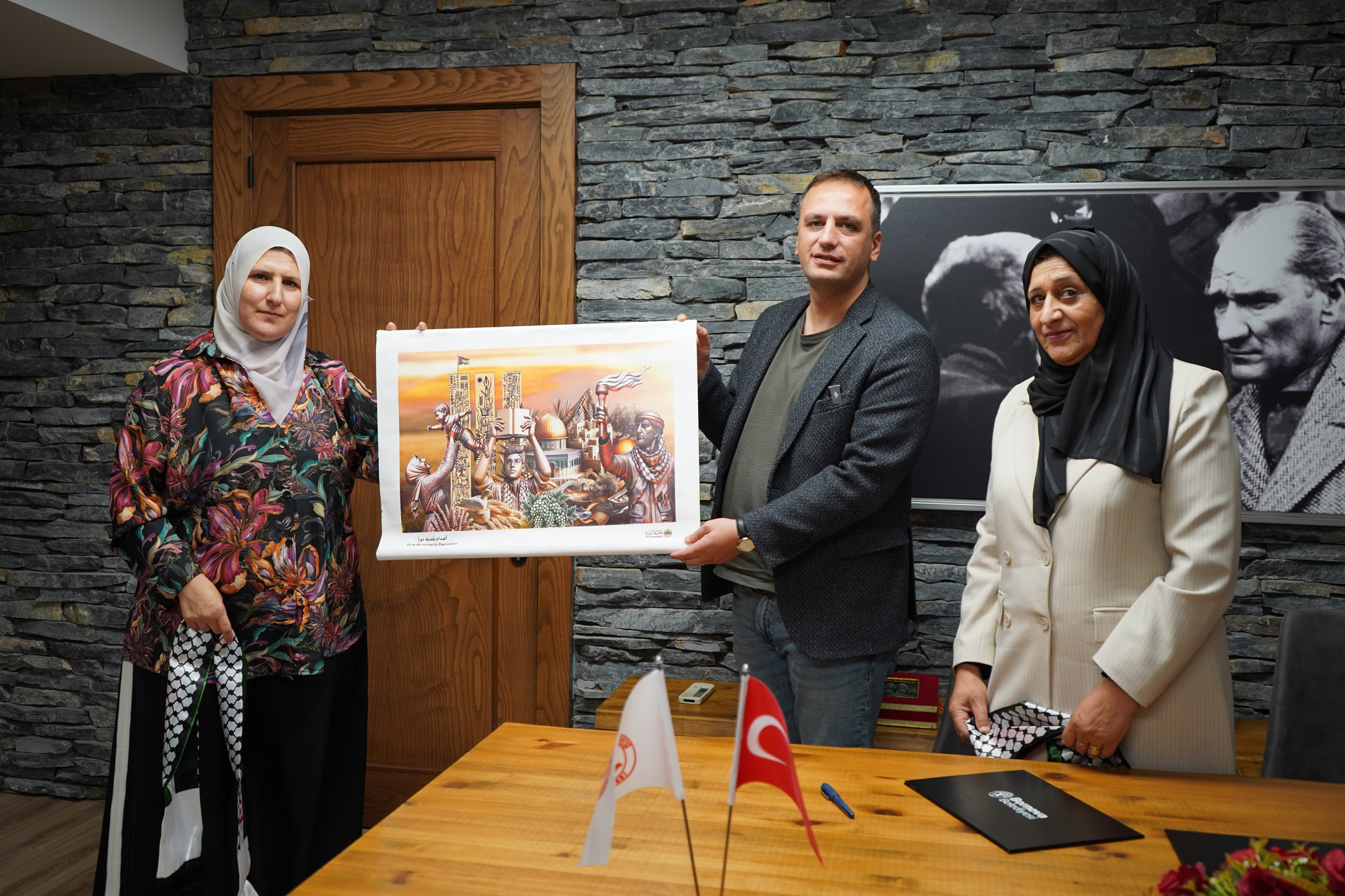 Bornova ve Filistin’in Dura Belediyesi’nden kardeşlik adımı   