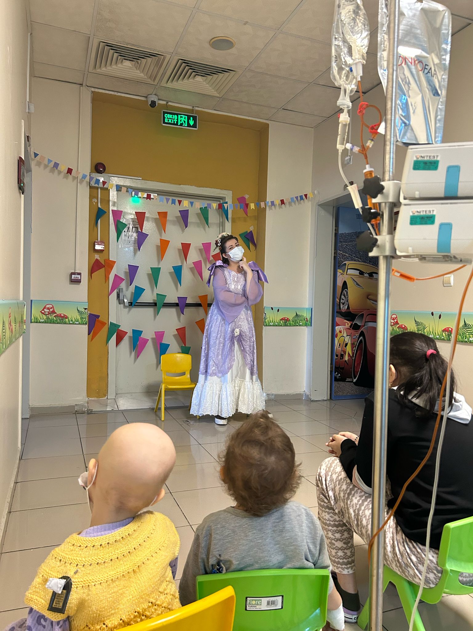 Masallar kanserli çocuklara moral oldu