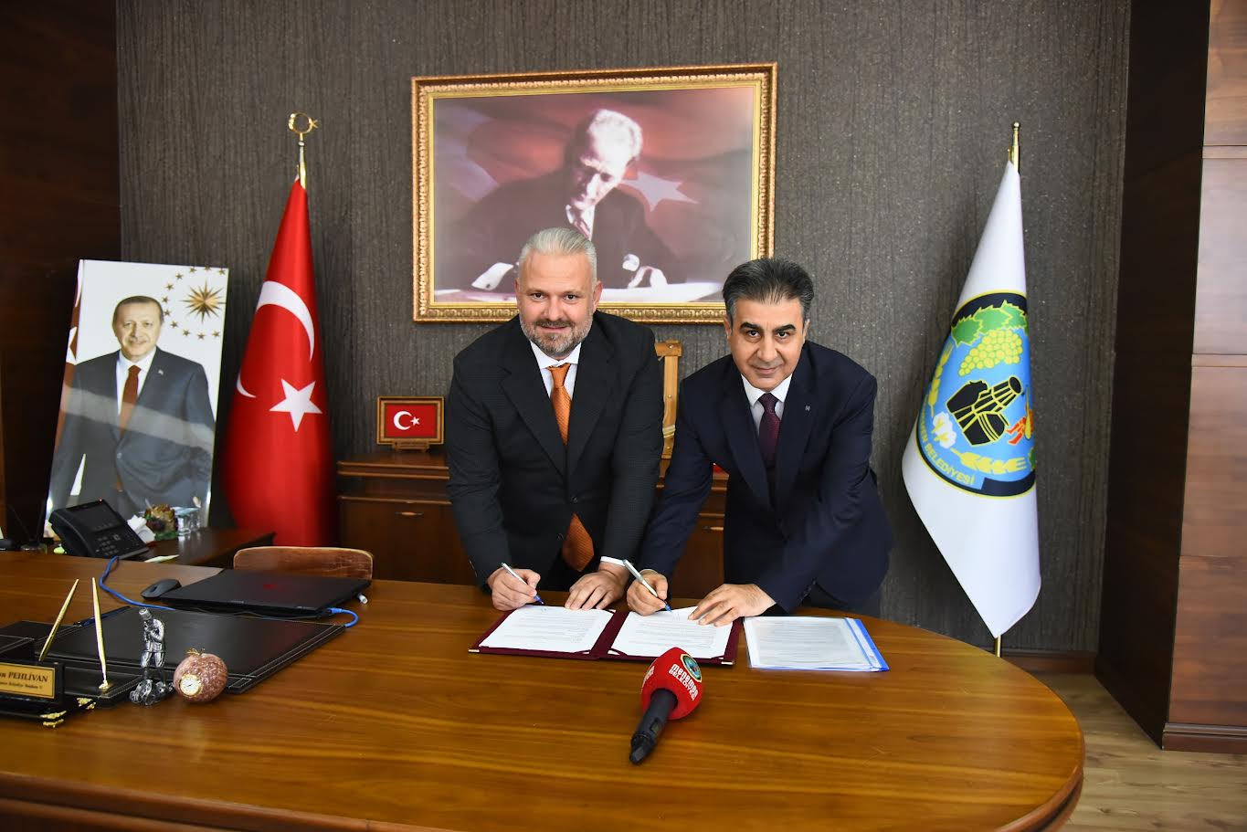 BELEDİYE PERSONELİNE 25’ER BİN LİRA PROMOSYON