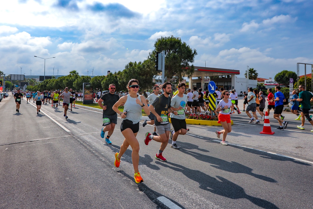Salomon Çeşme Yarı Maratonu’na 43 ülkeden 3450 sporcu katılacak