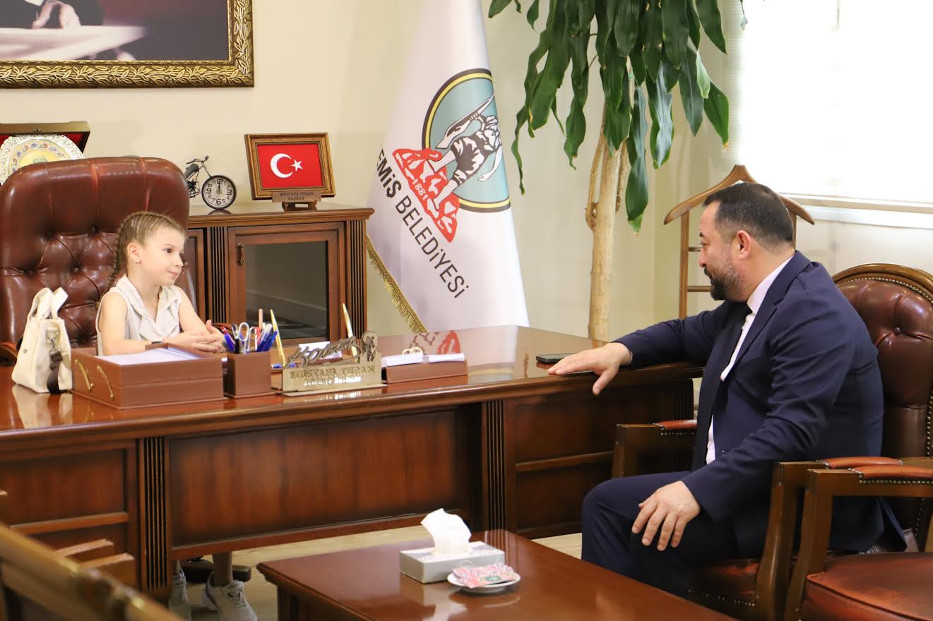 23 Nisan’da Başkanlık Koltuğuna Esila oturdu