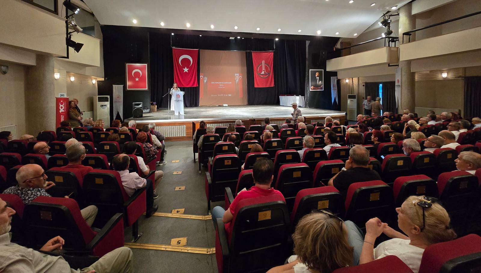 KARŞIYAKA VE ÇİĞLİ’DE 300 DERNEĞE DERBİS EĞİTİMİ VERİLDİ