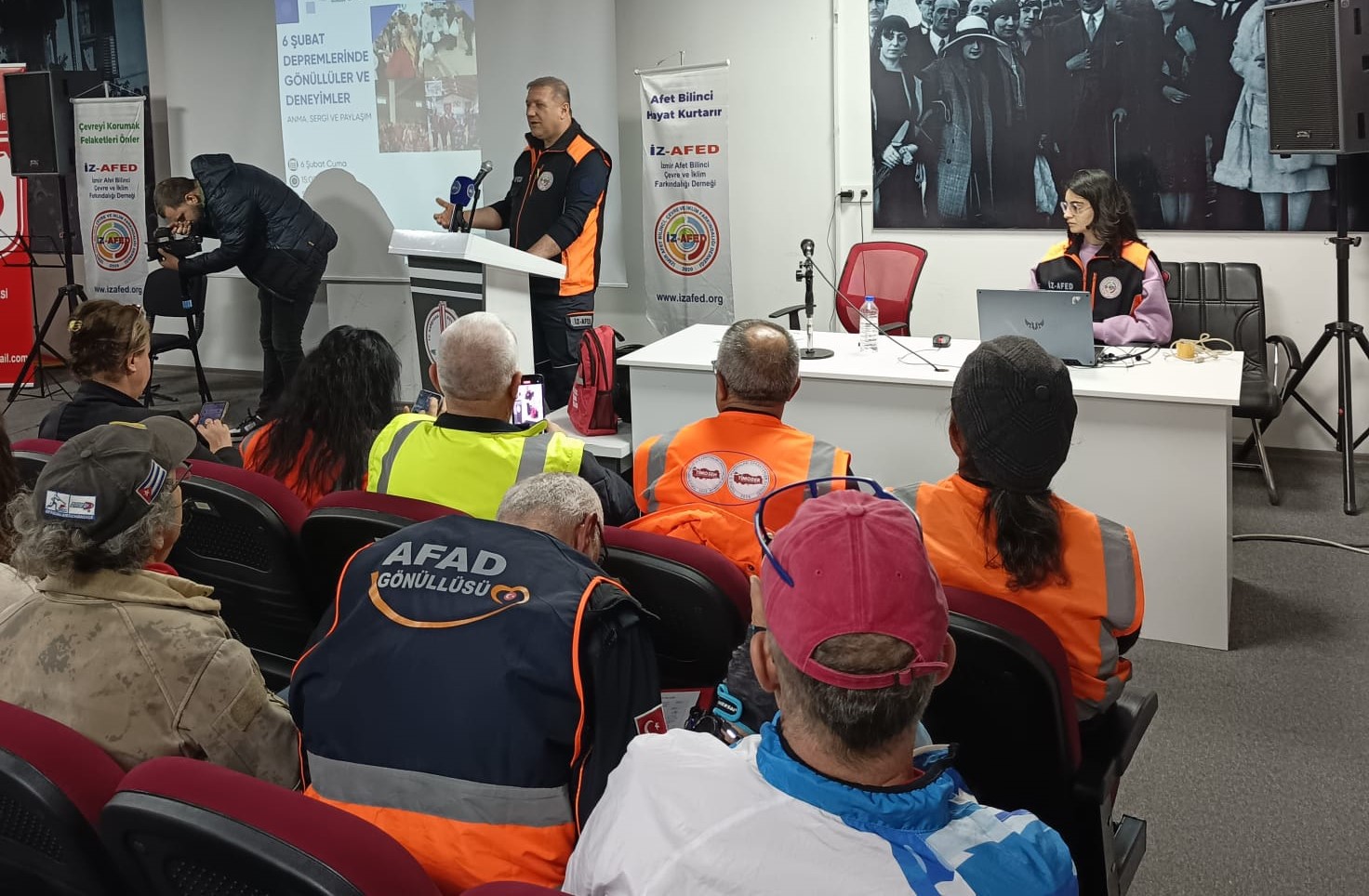 İzmir’de Sivil Toplum 6 Şubat'ta Dirençli İzmir İçin Tek Yürek Oldu