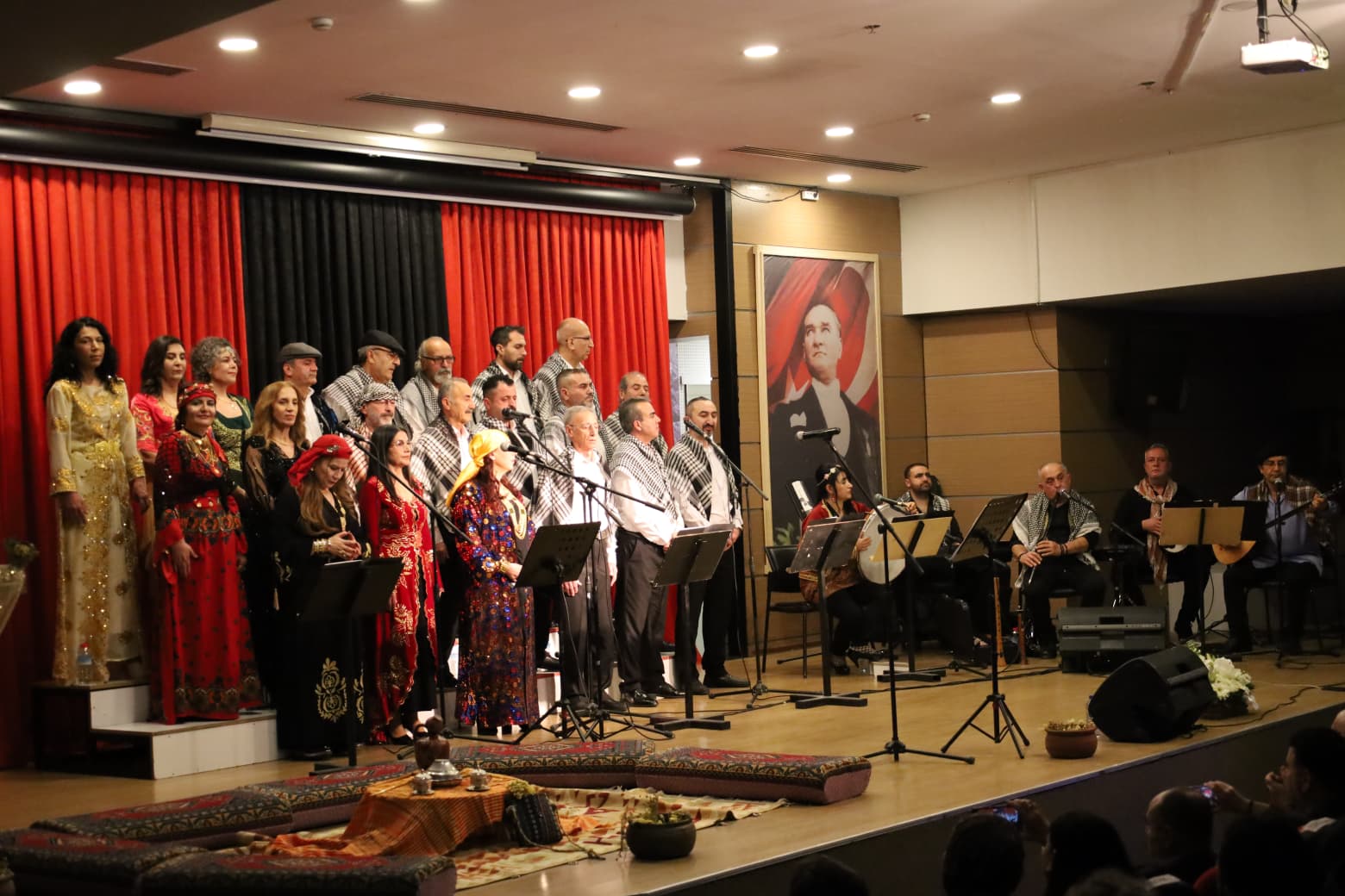 Çiğli Esnaf ve Sanatkârlar Odası THM Korosundan Unutulmaz Bir Gece