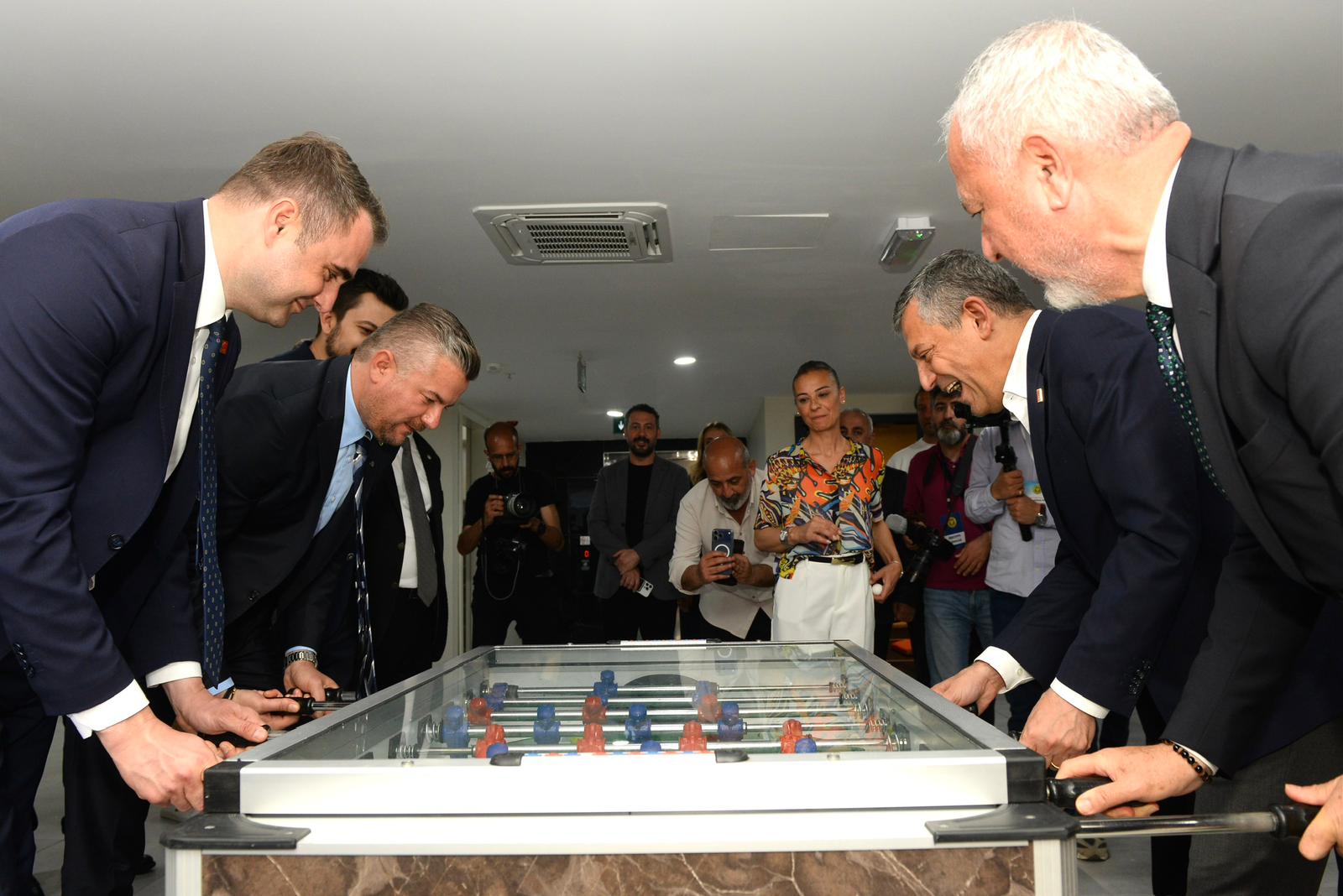 Buca’nın yeni eğitim ve spor yatırımlarına “Özel” ziyaret