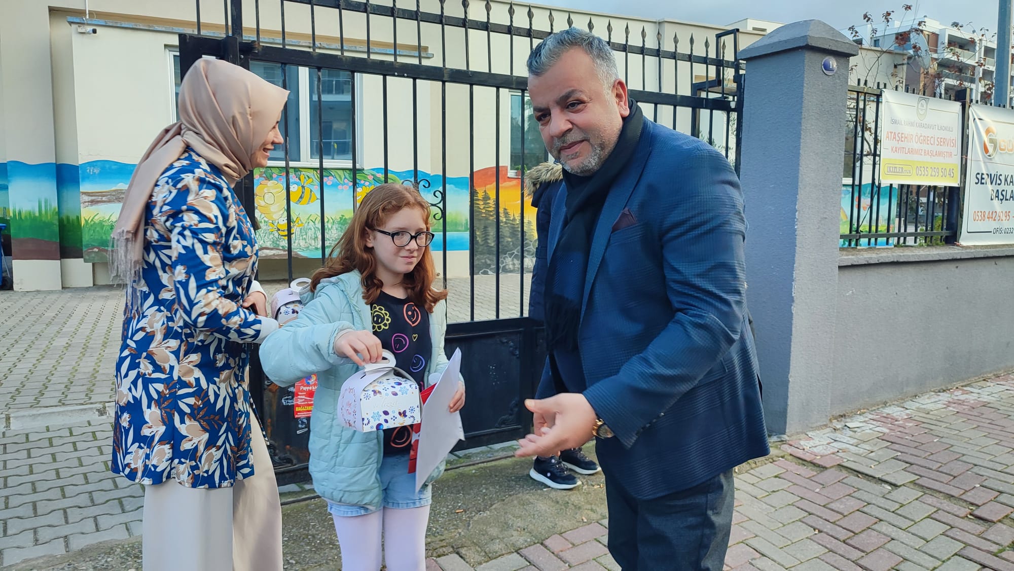 ÖĞRENCİLERİMİZDE KARNE VE TATİL HEYECANI.